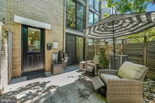 11467 Washington Plaza W, Reston, VA 20190 - Photo 1