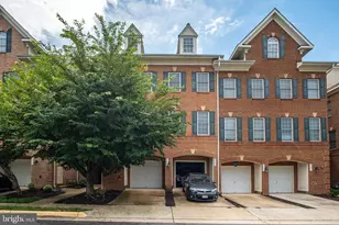 4605 Hummingbird Ln, Fairfax, VA 22033 - Photo 1