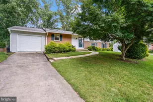 8526 Fairburn Dr, Springfield, VA 22152 - Photo 1