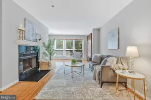 3179 Summit Square Dr, Oakton, VA 22124 - Photo 1