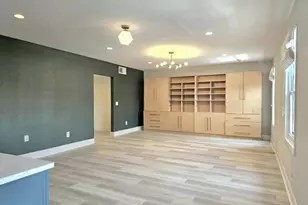 320 Maple Ave E, Vienna, VA 22180 - Photo 1