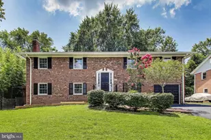 2403 Sherwood Hall Ln, Alexandria, VA 22306 - Photo 1