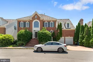 2113 Arrowleaf Dr, Vienna, VA 22182 - Photo 1