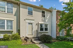 9157 Sheffield Hunt Ct, Lorton, VA 22079 - Photo 1