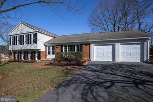 8000 Rivermont Ct, Springfield, VA 22153 - Photo 1