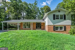 6828 Winter Ln, Annandale, VA 22003 - Photo 1