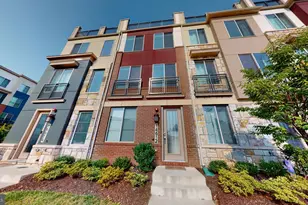 14612 Lakestone Dr, Chantilly, VA 20151 - Photo 1