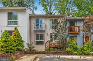 3048 Sugar Ln, Vienna, VA 22181 - Photo 1