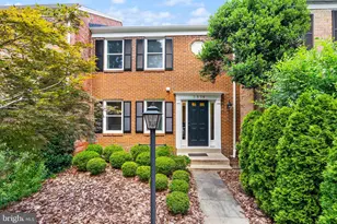 5414 Mersea Ct, Burke, VA 22015 - Photo 1