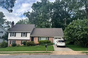 519 Woodland Ct NW, Vienna, VA 22180 - Photo 1