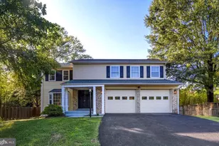 13802 Poplar Tree Rd, Chantilly, VA 20151 - Photo 1