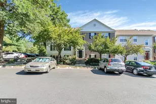 12104 Greenwood Ct, Fairfax, VA 22033 - Photo 1