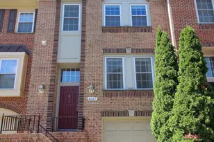 8027 Merry Oaks Ct, Vienna, VA 22182 - Photo 1