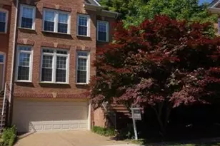 8036 Kidwell Town Ct, Vienna, VA 22182 - Photo 1