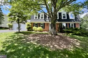 9101 Streamview Ln, Vienna, VA 22182 - Photo 1
