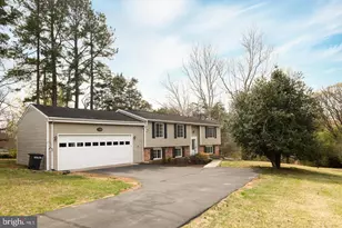 1126 Riva Ridge Dr, Great Falls, VA 22066 - Photo 1