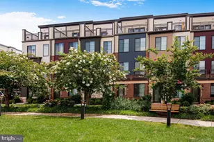 14516 Lake Vista Dr, Chantilly, VA 20151 - Photo 1