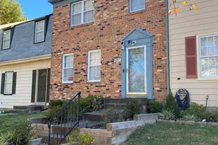 8207 Stationhouse Ct, Lorton, VA 22079 - Photo 1