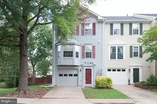 14724 Stream Pond Dr, Centreville, VA 20120 - Photo 1