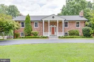 5039 Prestwick Dr, Fairfax, VA 22030 - Photo 1