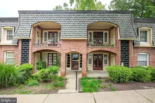 8229 Kings Charter Ln, Springfield, VA 22152 - Photo 1