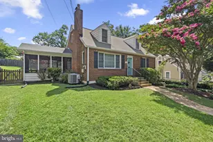 2835 W George Mason Rd, Falls Church, VA 22042 - Photo 1