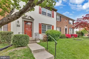 8529 Lakinhurst Ln, Springfield, VA 22152 - Photo 1