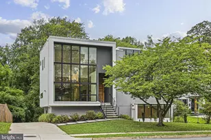 703 Meadow Ln SW, Vienna, VA 22180 - Photo 1