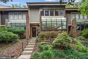 11019 Thrush Ridge Rd, Reston, VA 20191 - Photo 1