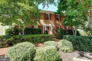 5712 MacKenzie St, Centreville, VA 20120 - Photo 1
