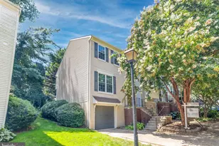 5842 Wye Oak Commons Ct, Burke, VA 22015 - Photo 1