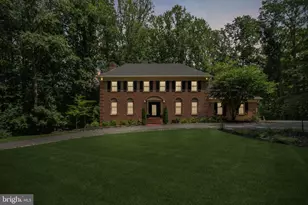 5504 W Ridge View Dr, Fairfax, VA 22030 - Photo 1