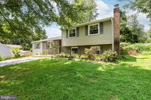 9802 Brightlea Dr, Vienna, VA 22181 - Photo 1