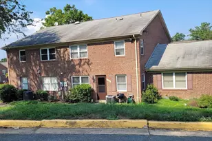 9520 Hagel Cir, Lorton, VA 22079 - Photo 1