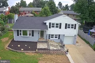 7102 Jayhawk St, Annandale, VA 22003 - Photo 1