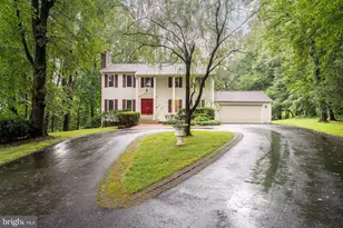 10518 Brevity Dr, Great Falls, VA 22066 - Photo 1