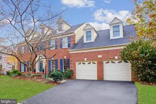 12811 Monroe Manor Dr, Herndon, VA 20171 - Photo 1