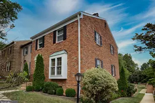 9314 Marycrest St, Fairfax, VA 22031 - Photo 1