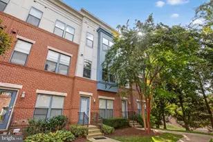 12167 Waveland St, Fairfax, VA 22033 - Photo 1