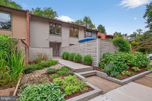 11775 Indian Ridge Rd, Reston, VA 20191 - Photo 1