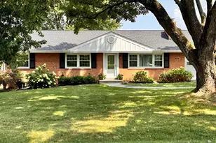 1243 Kurtz Rd, McLean, VA 22101 - Photo 1