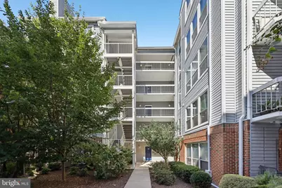 3176 Summit Square Drive #4-E3, Oakton, VA 22124 - Photo 1