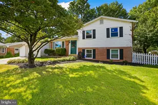 13715 Pennsboro Dr, Chantilly, VA 20151 - Photo 1