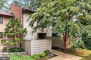 11732 Indian Ridge Rd, Reston, VA 20191 - Photo 1