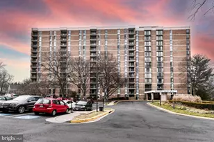 2300 Pimmit Dr, Falls Church, VA 22043 - Photo 1