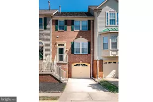 14096 Winding Ridge Ln, Centreville, VA 20121 - Photo 1