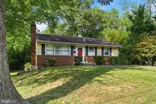 920 Cottage St SW, Vienna, VA 22180 - Photo 1