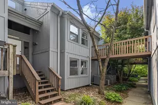 11174 Glade Dr, Reston, VA 20191 - Photo 1