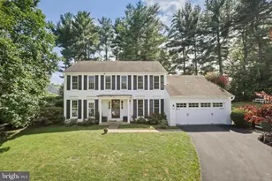 892 Van Dusen Ct, Great Falls, VA 22066 - Photo 1