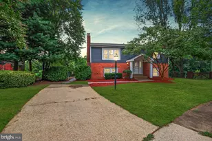 4309 Willoughby Ct, Chantilly, VA 20151 - Photo 1